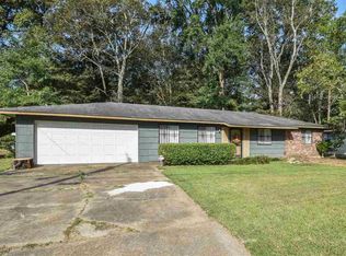 3361 Oakview Dr, Jackson, MS 39212