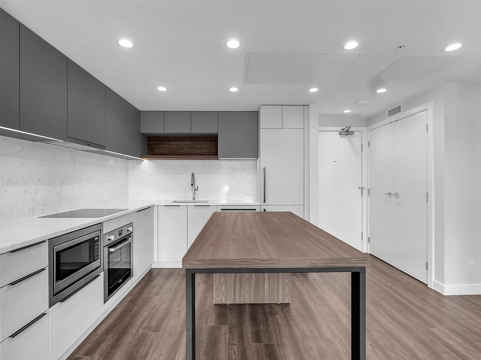 1 bed, 475 sqft, $2,050 — Photo 2