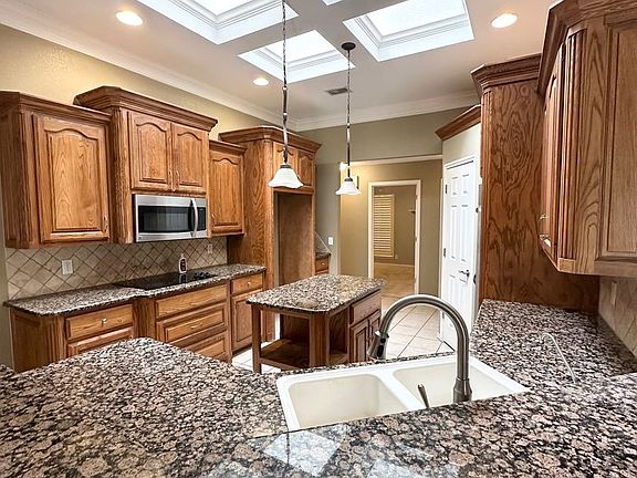 5th image of 5203 Quicksand Dr