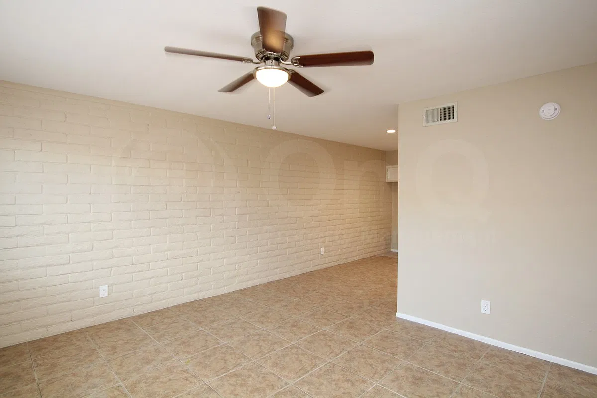 2 bed, 1.0 bath, 750 sqft, $950 — Photo 3