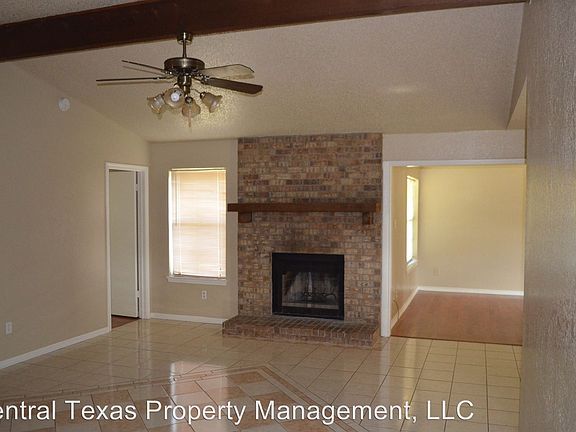 3rd image of 4019 Lakecliff Dr