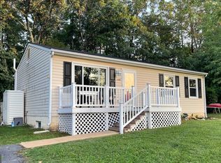 11300 Maplewood Dr, Locust Grove, VA 22508