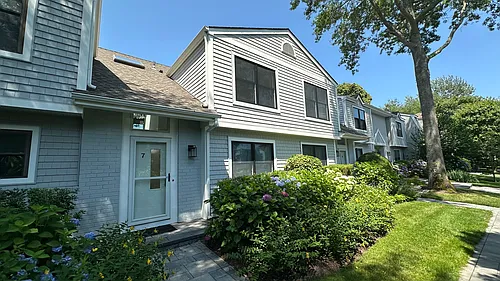 50 Hubbard Ln Photo 1