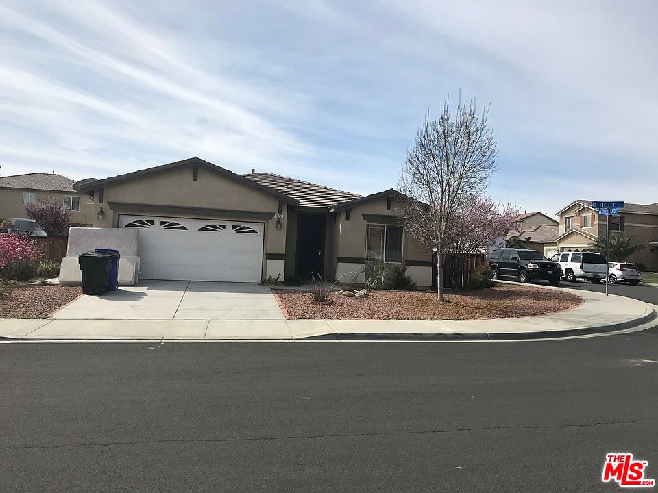 1st image of 13735 Holt Ct