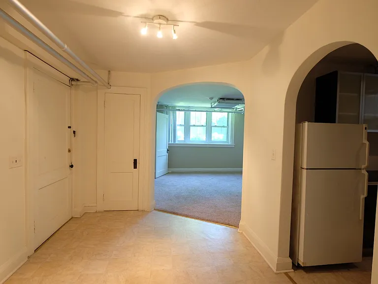 19XX W Marshall Ave — Photo 3