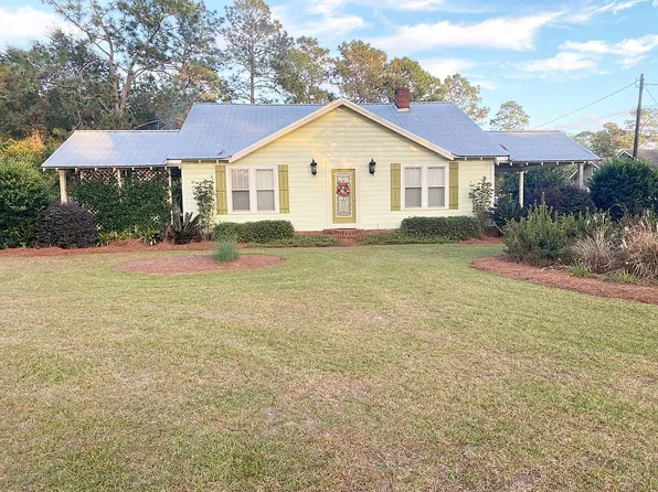 704 Chester Ave N, Douglas, GA 31533