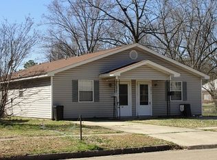 307 N 3rd St, McGehee, AR 71654