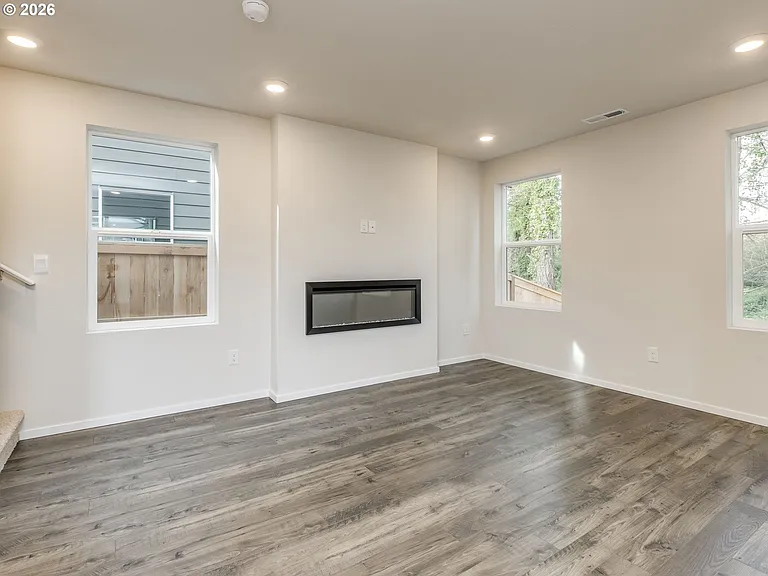 1612 NE 122nd Ct — Photo 6