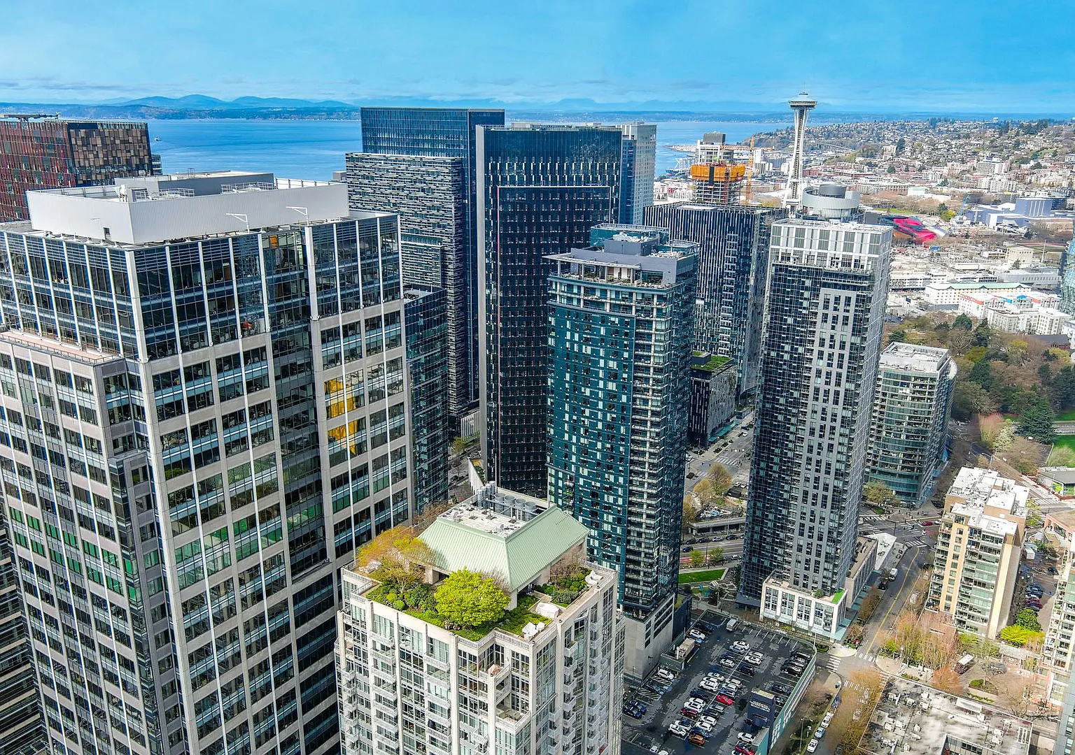 Luxury 2 BD / 2 BA Condo in Denny Triangle/ Downtown Seattle! — Photo 2