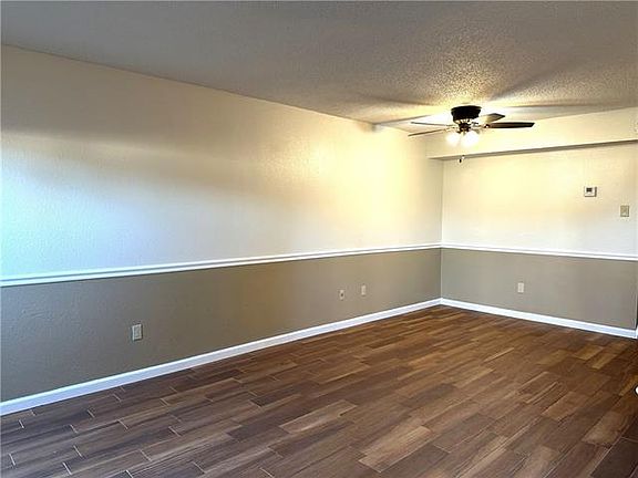 4th image of 8602 Crochet Ave