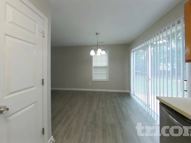 3014 Great Falls Dr — Photo 5