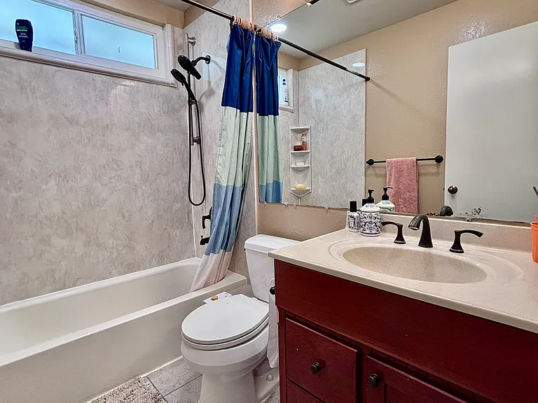 1084 Sunrise Dr — Photo 25