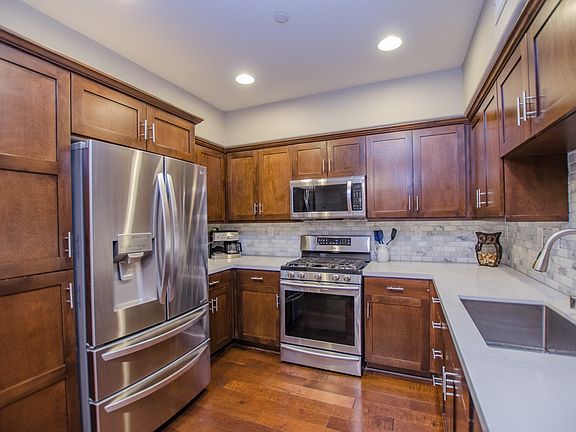 2nd image of 1303 Las Brisas Dr