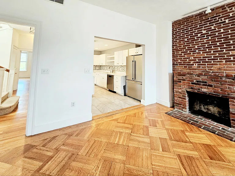1714 Beacon St #11 — Photo 7