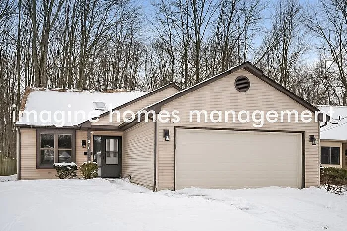 210 Maplelawn Dr