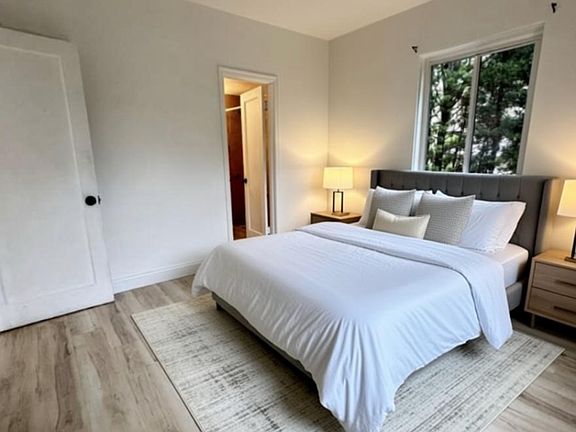 4th image of 3033 NW 15th St #1