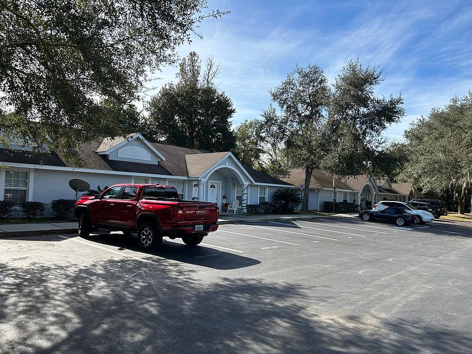 Parking Lot right view