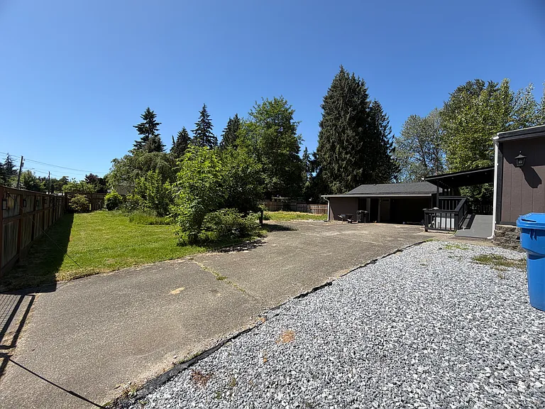 81st Avenue Ct E — Photo 3