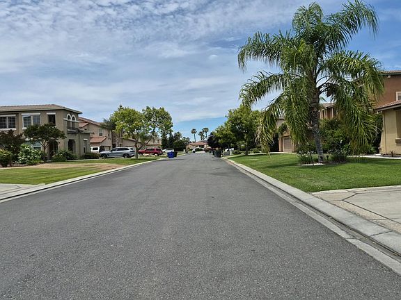 4th image of 15125 Torrey Pines Cir