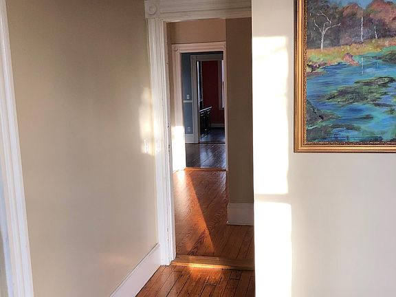2nd image of 20 Hammond St Floor 2
