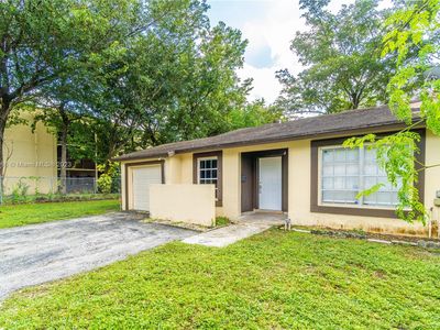 9290 E Daffodil Ln, Miramar, FL, 33025