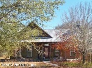 126 W Oakside Dr, Interlachen, FL 32148