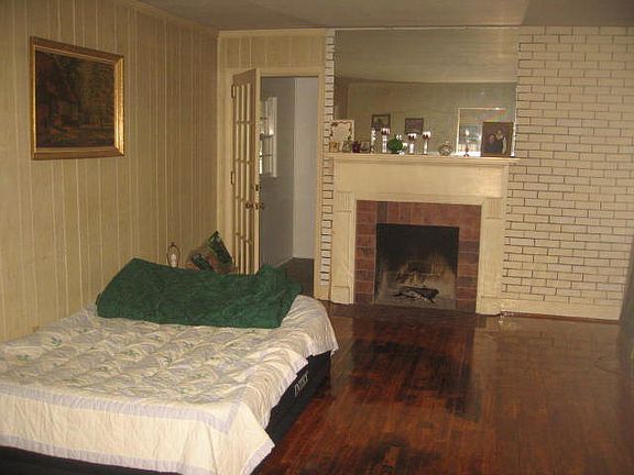 5th image of 2539 Wentworth St
