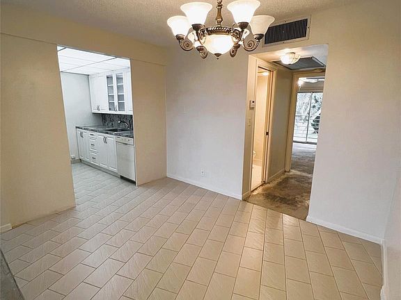 3rd image of 2903 Victoria Circle #G-3