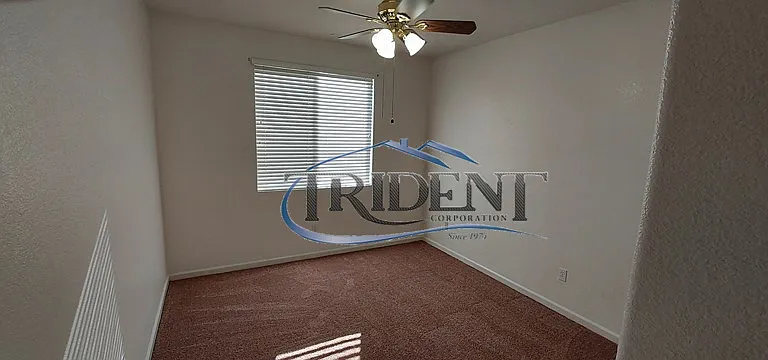1941 Branding Iron Way — Photo 16