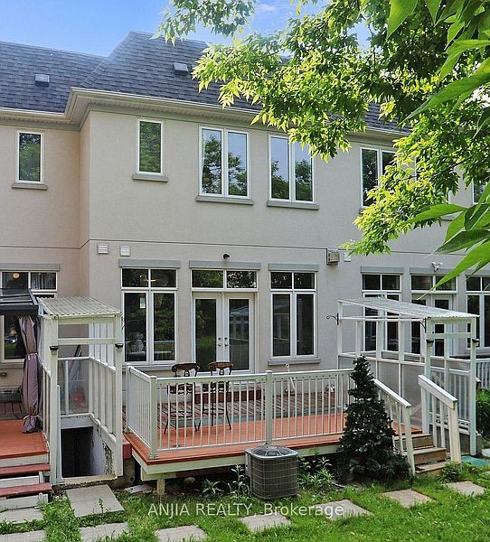 Richmond Hill Townhouse for rent - 4 Bedrooms — photo 21