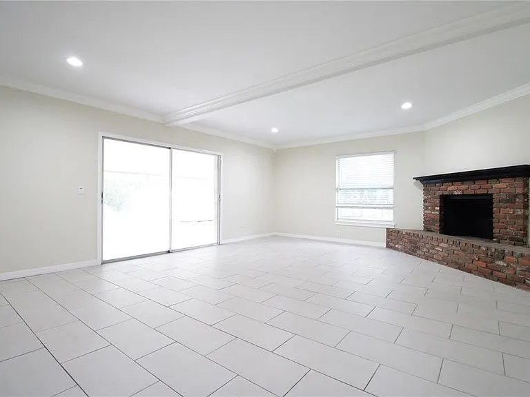 10907 SW 24th Ave — Photo 11