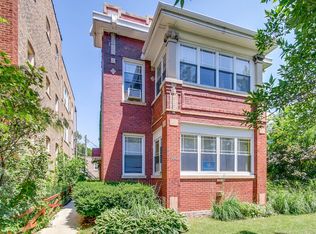 7027 N Ridge Blvd, Chicago, IL 60645