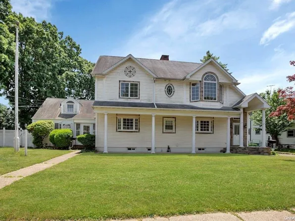 106 Fairview Avenue, Oceanside, NY 11572