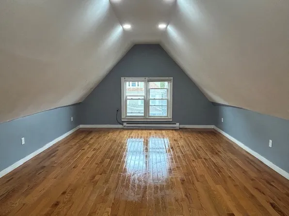 165 Wegman Pkwy #3, Jersey City, NJ 07305