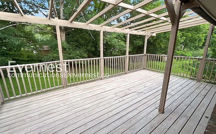 317 Westwood Dr — Photo 17