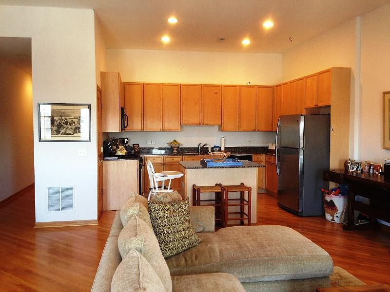 1st image of 2533 N Southport Ave #2GH