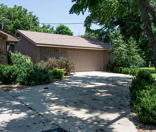 3rd image of 7423 W Farm Road 88