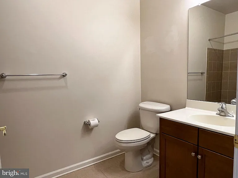232 Masterson Ct — Photo 18