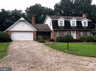 22161 Pondsville Rd, Hagerstown, MD 21742