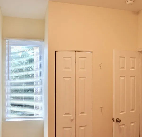 2050 Watkins St — Photo 30