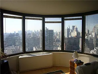 Rented by Domus Realty