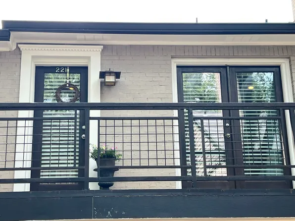7734 Meadow Rd APT 221, Dallas, TX 75230