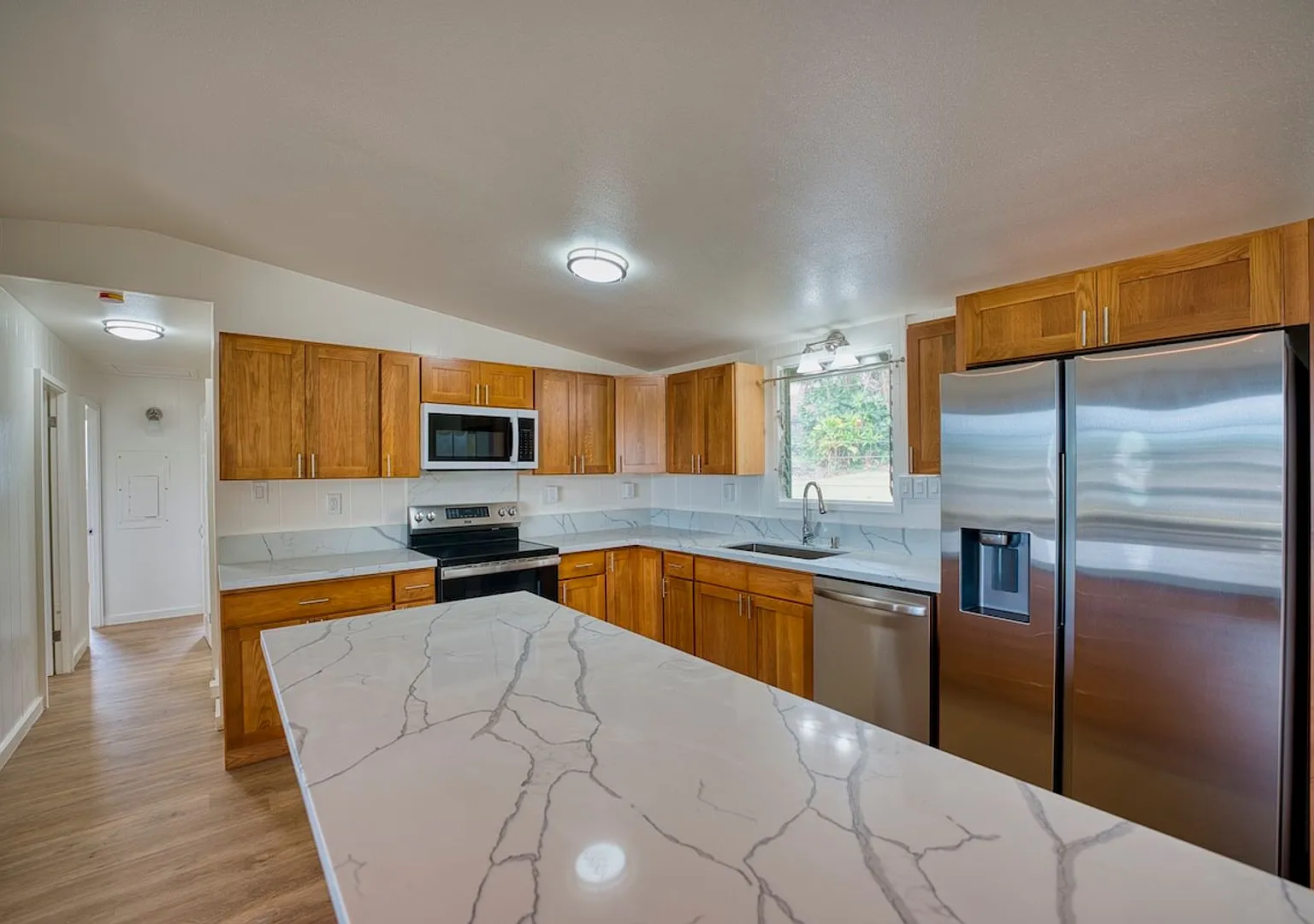 4bdrm/3bath W/Ohana Unit — Photo 2