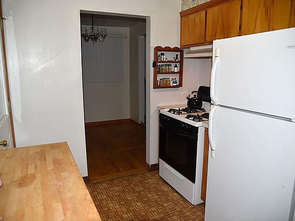 4th image of 7380 Sugartree Dr