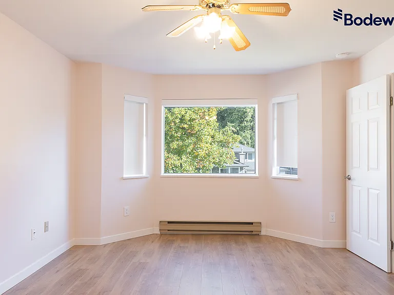 32XX Bermon Pl — Photo 11