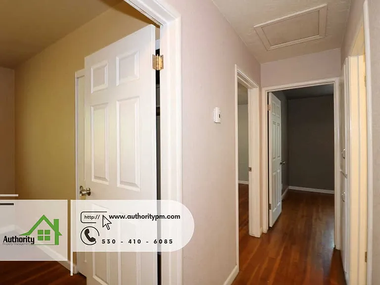 3040 Sharon Ave — Photo 10