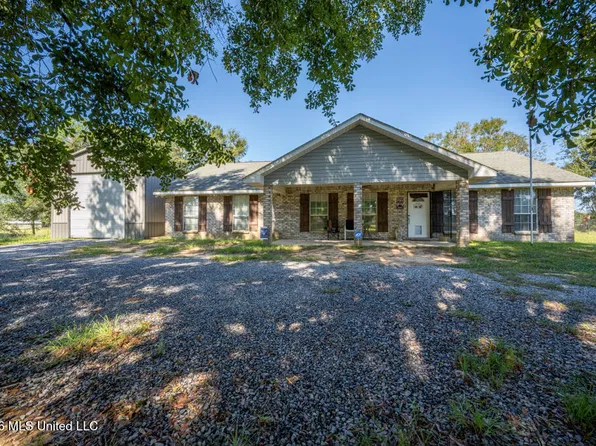 22083 Fenton Dedeaux Rd, Kiln, MS 39556