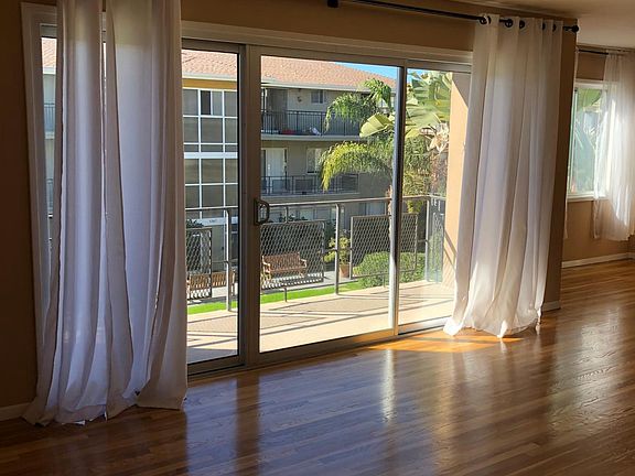 4th image of 5369 La Jolla Blvd