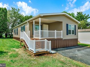 116 Carbridge Rd W, Stewartstown, PA 17363