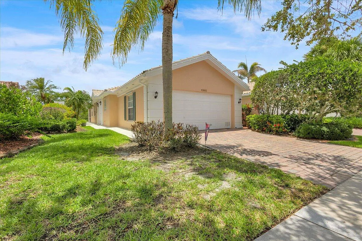 2 bed, 2.0 bath, 1526 sqft, $2,400 — Photo 3